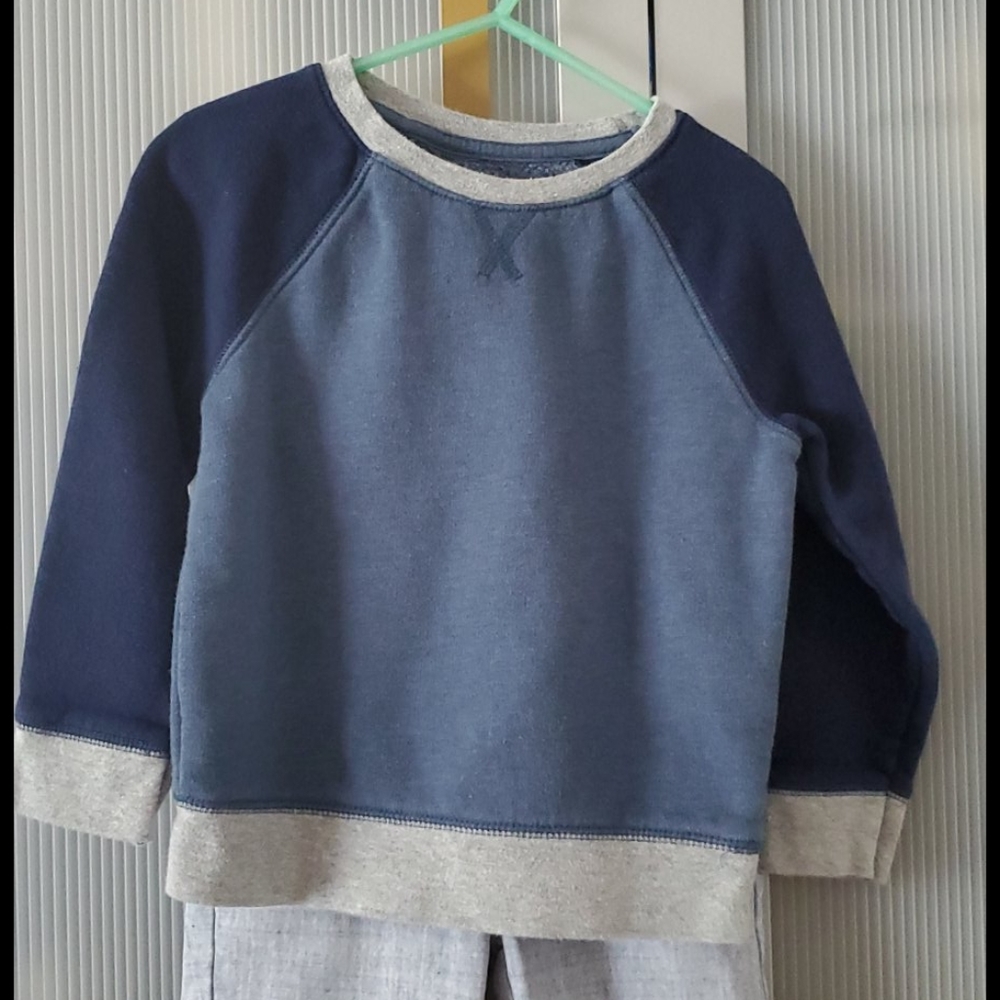 Toddler boy 4T colorblock crewneck sweater